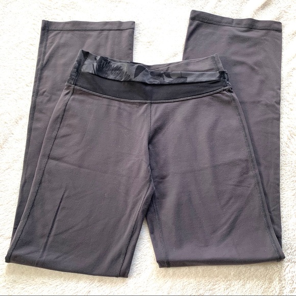 Lulu Lemon Yoga Pants - Picture 2 of 4